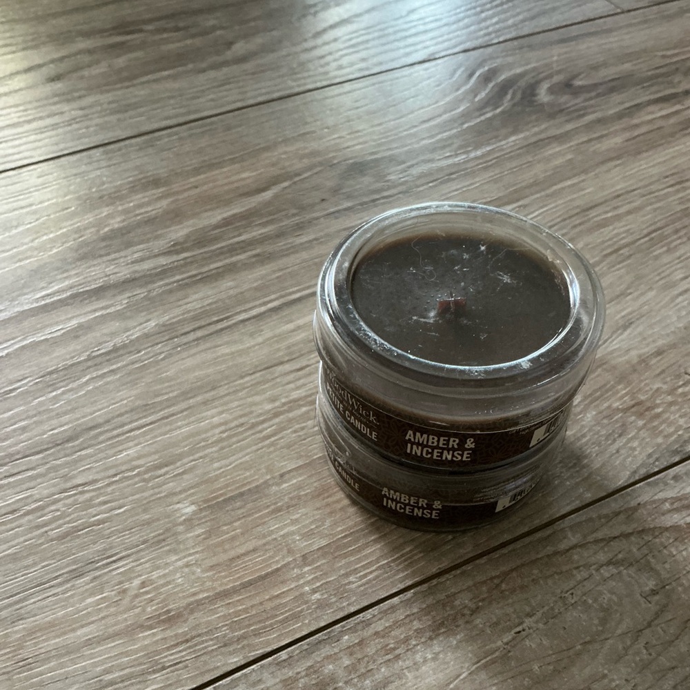 Yankee Candle WoodWick Petite Candle Amber & Incense